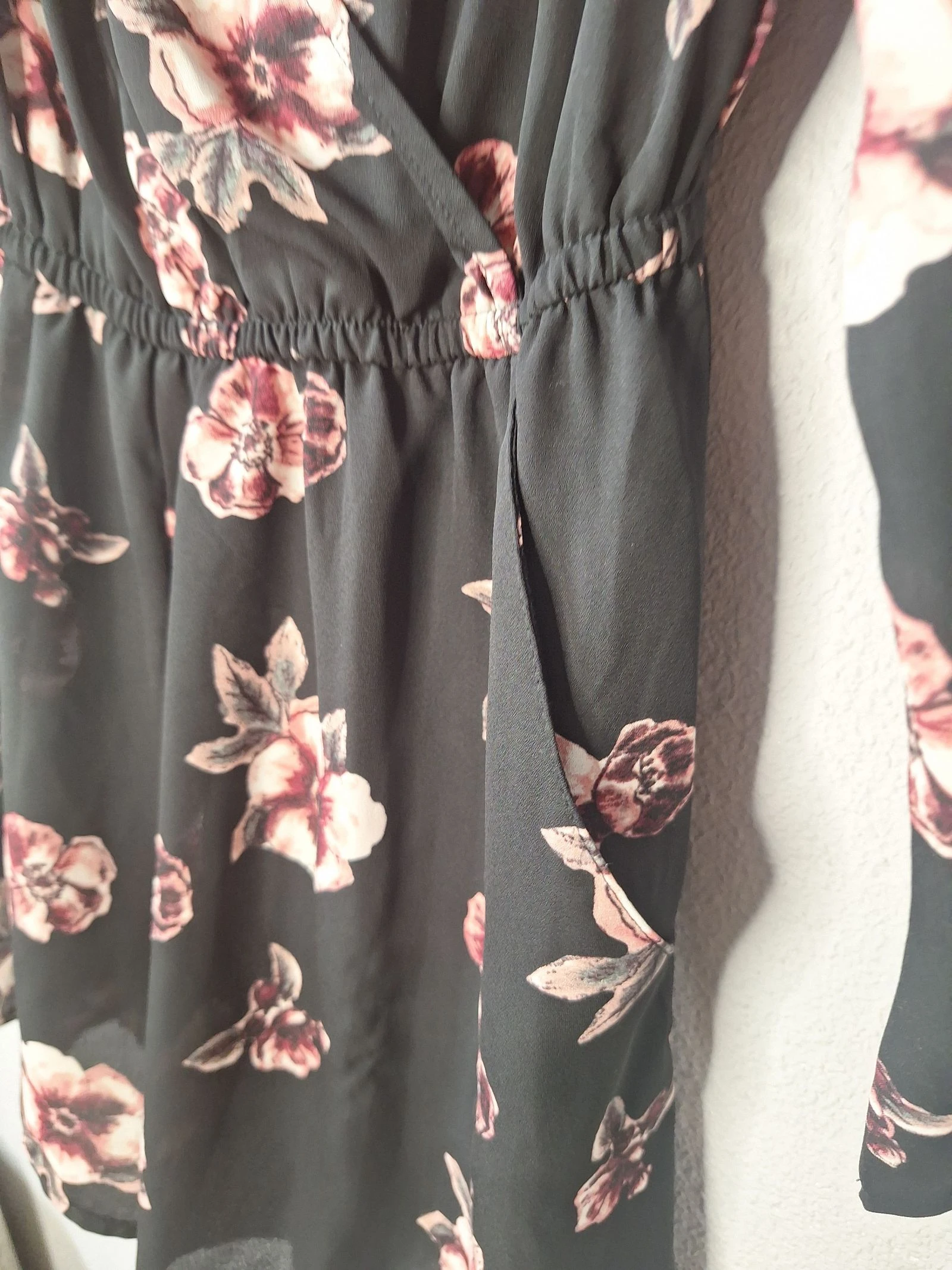 H&M black floral short dress size 38 cross neckline long sleeves – photo 3